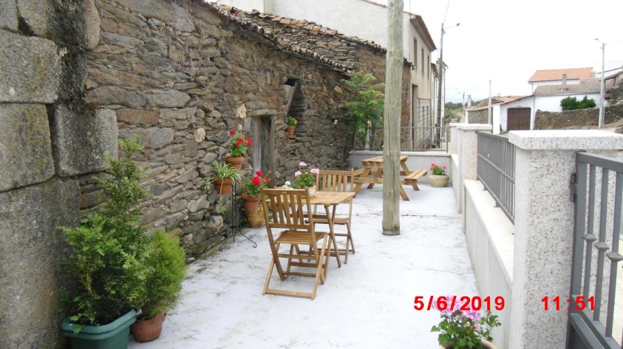Casa Do Regedor Guest House Palacoulo Exterior photo
